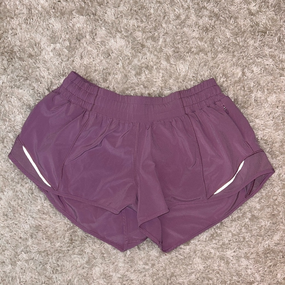 Lululemon hotty hot 2.5 shorts, mauve color, size 8, like new!